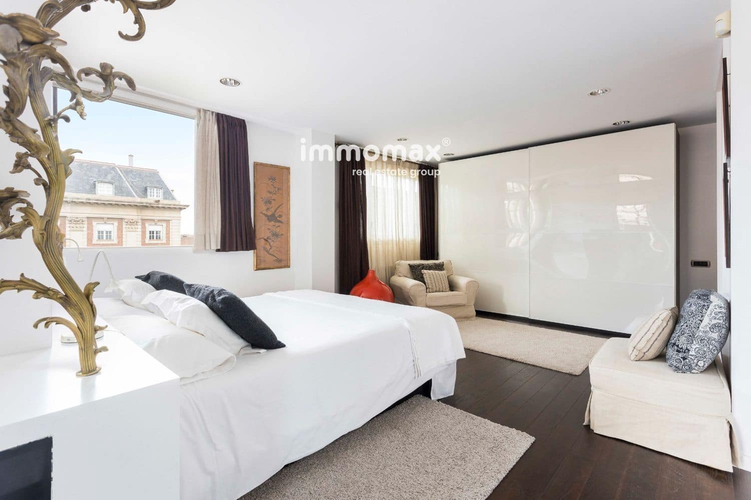 5 soveværelse Penthouse til leje i Barcelona by med garage - € 17.000 (Ref: 8757093)