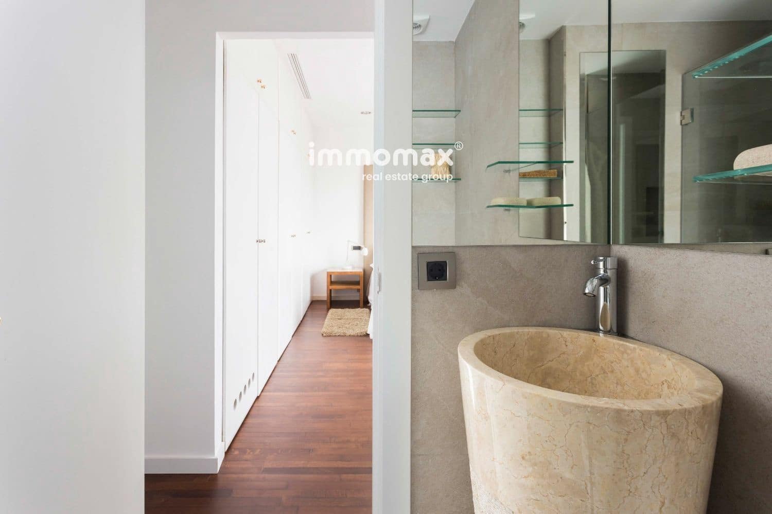 5 soveværelse Penthouse til leje i Barcelona by med garage - € 17.000 (Ref: 8757093)