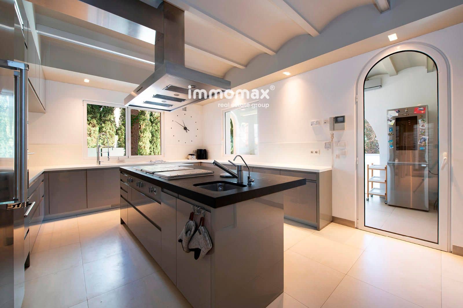 5 sypialnia Willa na sprzedaż w Miasto Barcelona z basenem garażem - 4 500 000 € (Ref: 8765958)