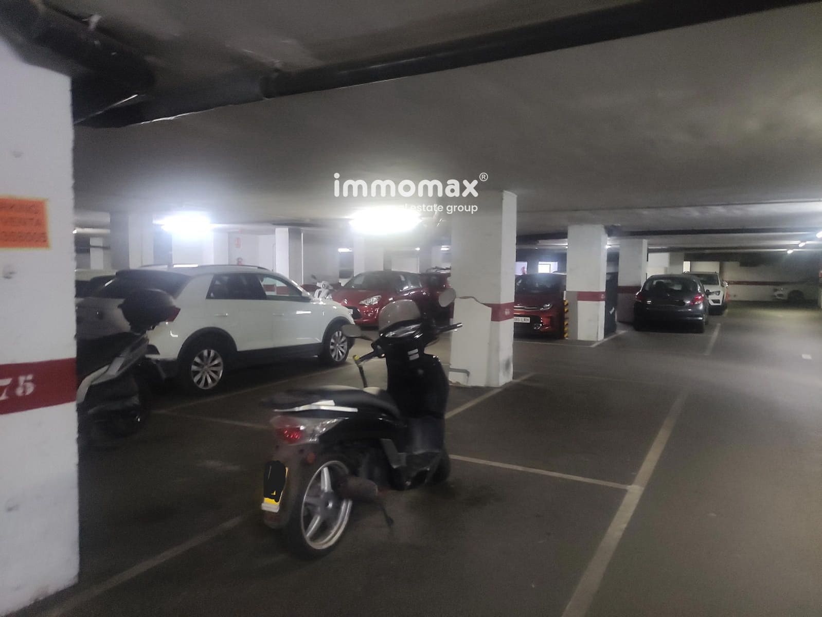 Garasje til salgs i L'Hospitalet de Llobregat - € 14 900 (Ref: 8782024)