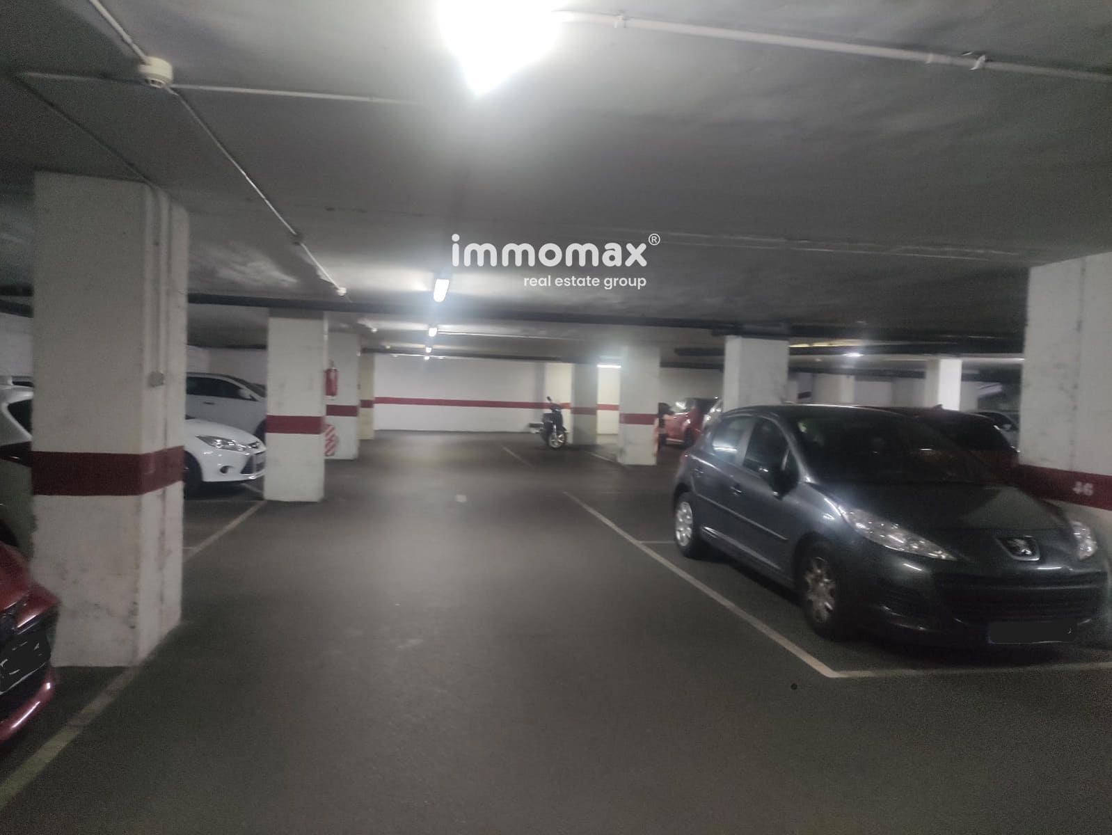 Garasje til salgs i L'Hospitalet de Llobregat - € 14 900 (Ref: 8782024)