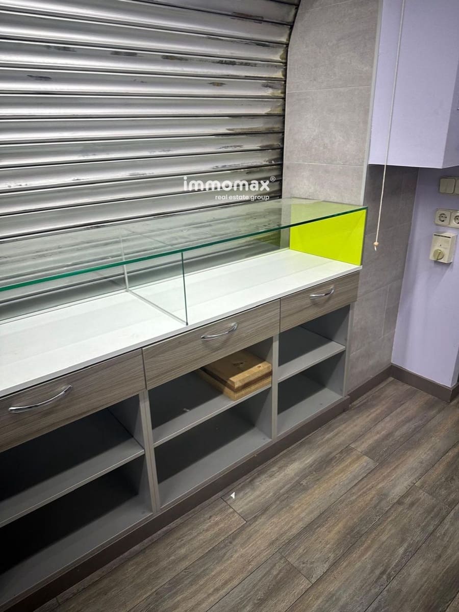 Kommersiell til leie i Barcelona by - € 450 (Ref: 8790974)