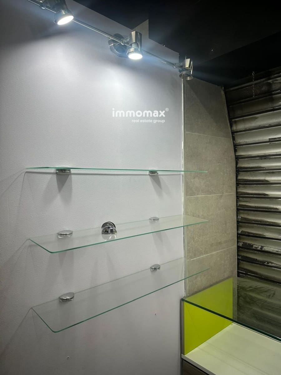 Kommersiell til leie i Barcelona by - € 450 (Ref: 8790974)