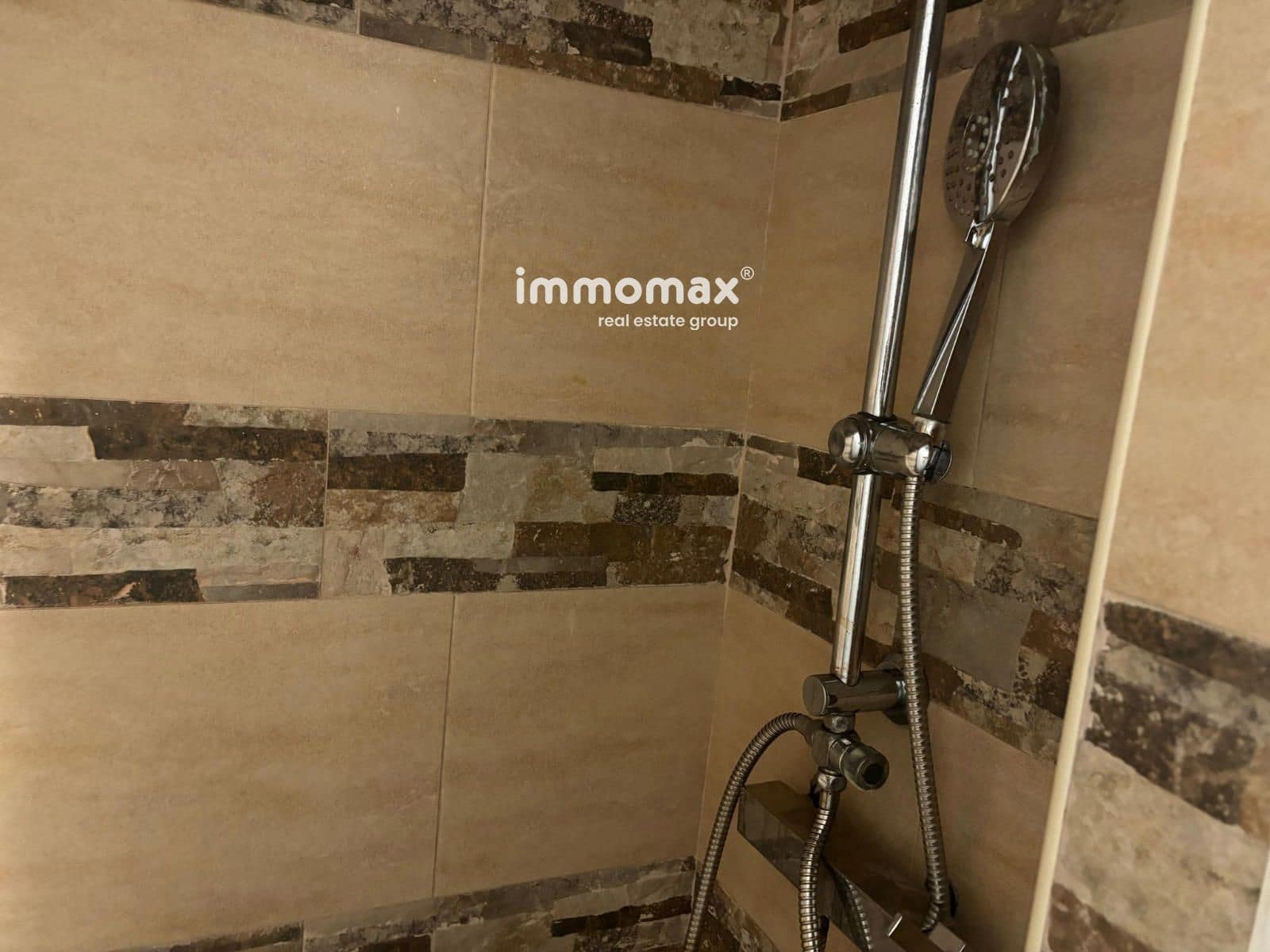 Erhverv til leje i Barcelona by - € 2.300 (Ref: 8852959)