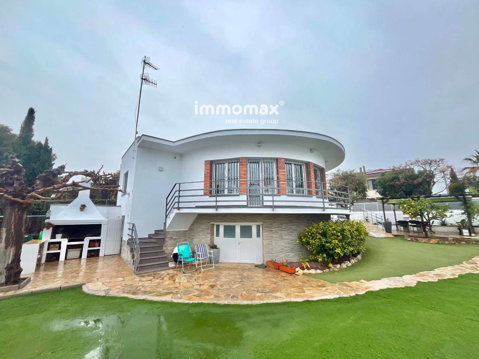 3 bedroom Villa for sale in Vilanova i la Geltru with garage - € 430,000 (Ref: 8873588)