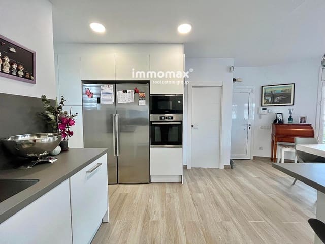 3 camera da letto Villa in vendita in Vilanova i la Geltrú con garage - 430.000 € (Rif: 8873588)