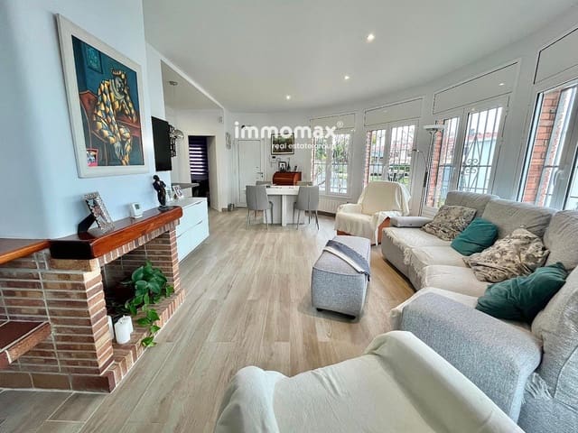 3 camera da letto Villa in vendita in Vilanova i la Geltrú con garage - 430.000 € (Rif: 8873588)