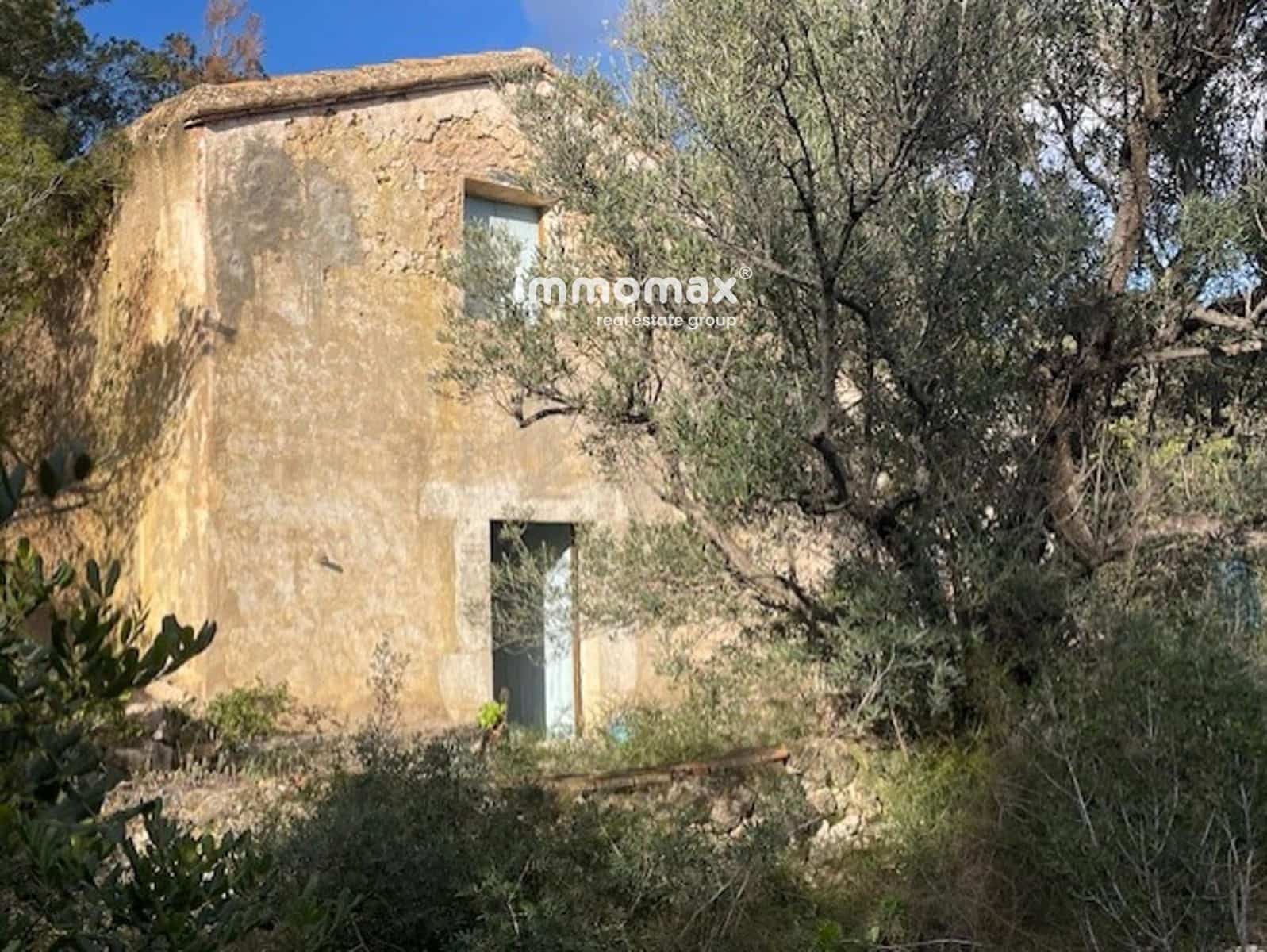Grunde uden byggetilladelser til salg i Tortosa - € 69.500 (Ref: 8875929)