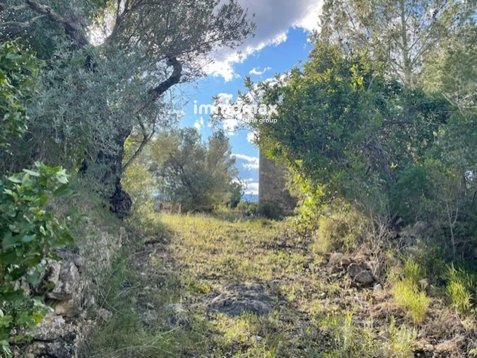 Grunde uden byggetilladelser til salg i Tortosa - € 69.500 (Ref: 8875929)