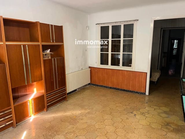 4 bedroom Townhouse for sale in Granollers with garage - € 400,000 (Ref: 8880581)