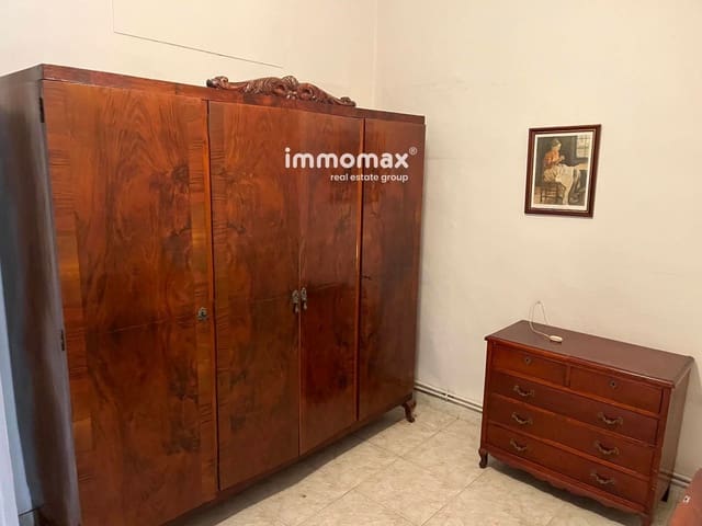 4 bedroom Townhouse for sale in Granollers with garage - € 400,000 (Ref: 8880581)