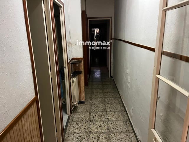 4 bedroom Townhouse for sale in Granollers with garage - € 400,000 (Ref: 8880581)