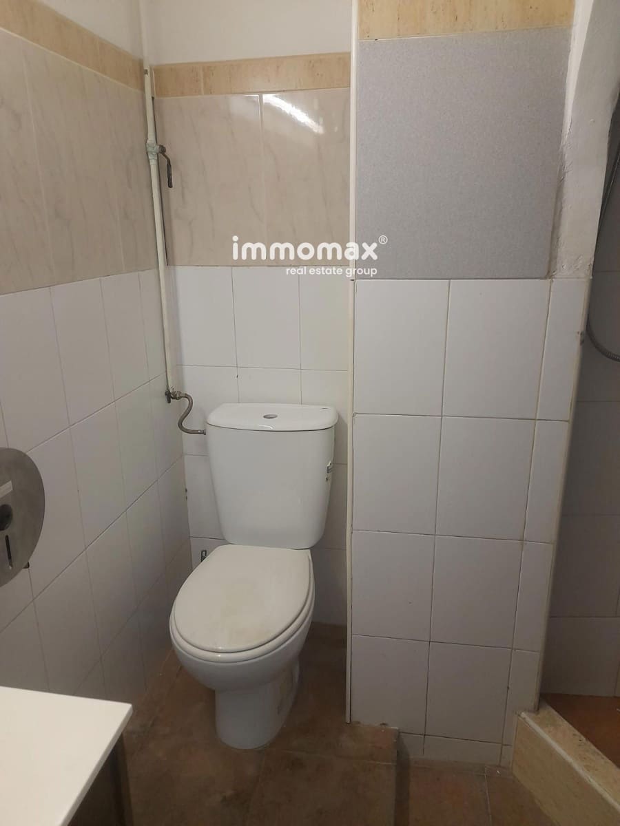 Commercial for rent in Sant Joan Despi - € 800 (Ref: 8882062)