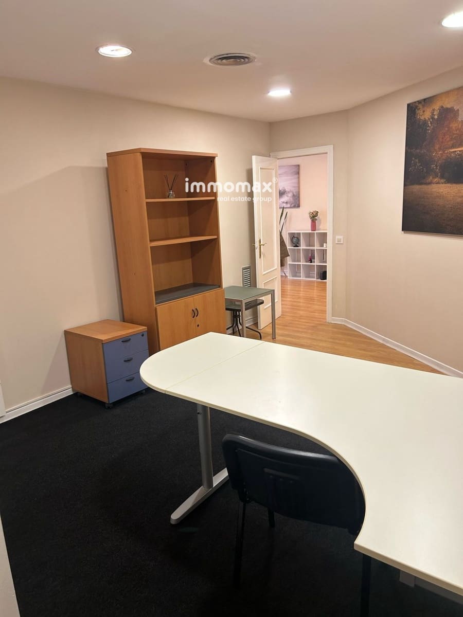 Kontor til leje i Barcelona by - € 450 (Ref: 8891928)