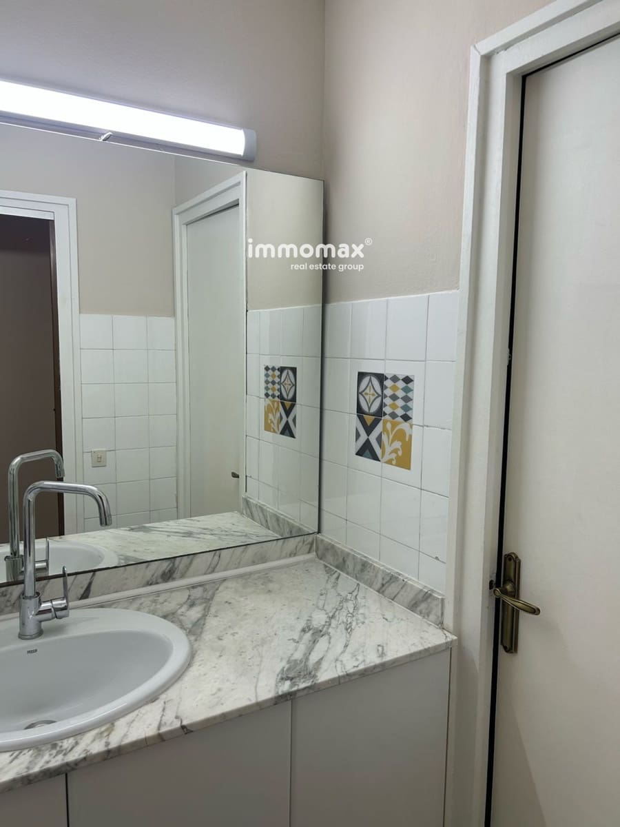 Kontor til leje i Barcelona by - € 450 (Ref: 8891928)