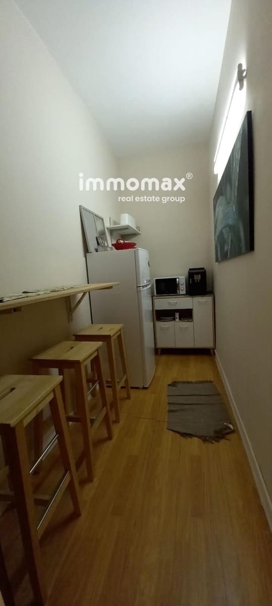 Kontor til leje i Barcelona by - € 450 (Ref: 8891928)