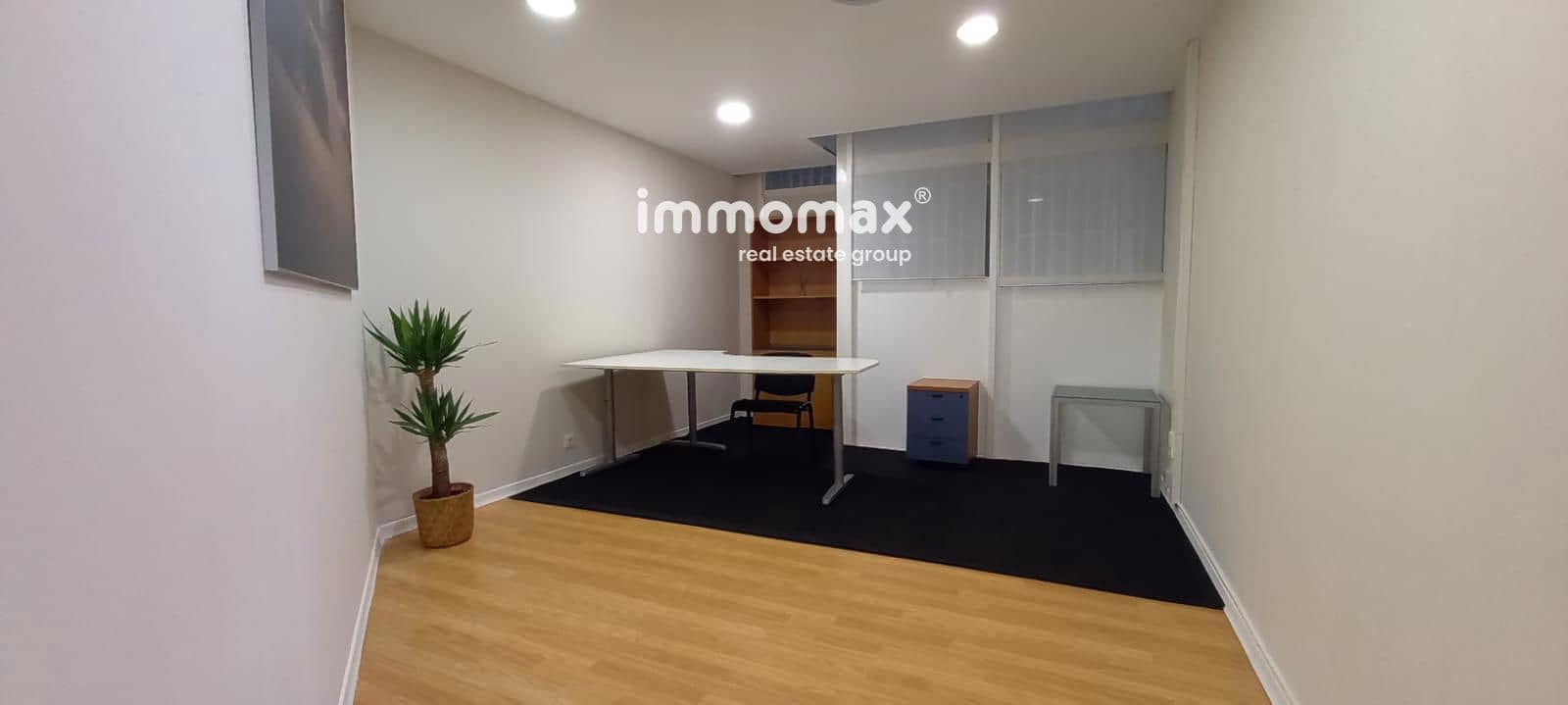 Kontor til leje i Barcelona by - € 450 (Ref: 8891928)