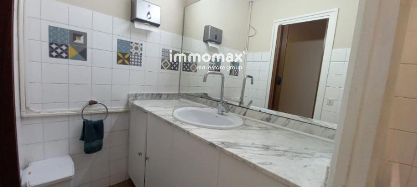 Kontor til leje i Barcelona by - € 450 (Ref: 8891928)