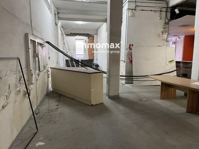Commercieel te koop in L'Hospitalet de Llobregat - € 625.000 (Ref: 8897812)