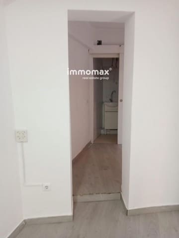 Commercial for rent in Barcelona city - € 550 (Ref: 8899653)