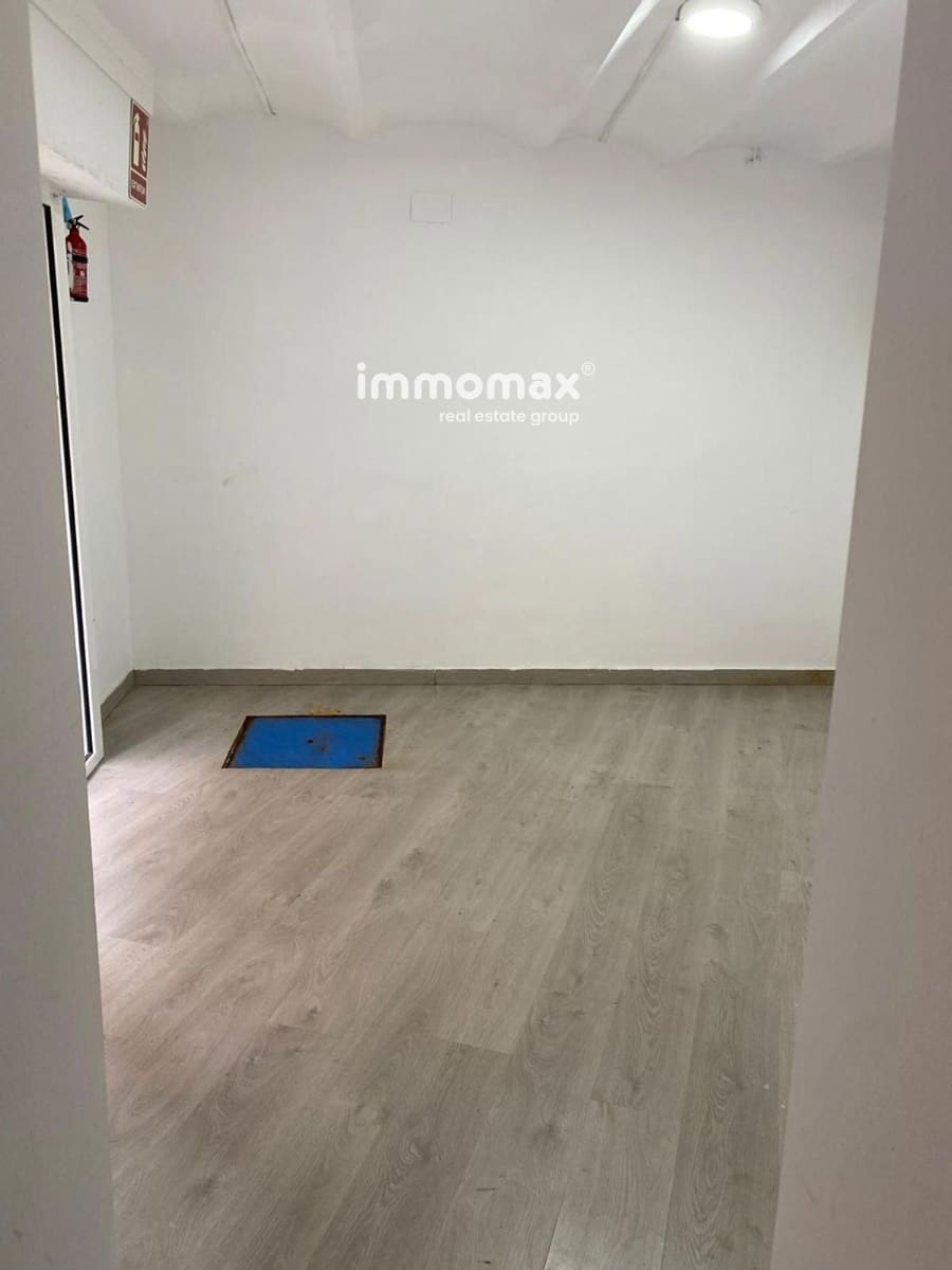Commercial for rent in Barcelona city - € 550 (Ref: 8899653)