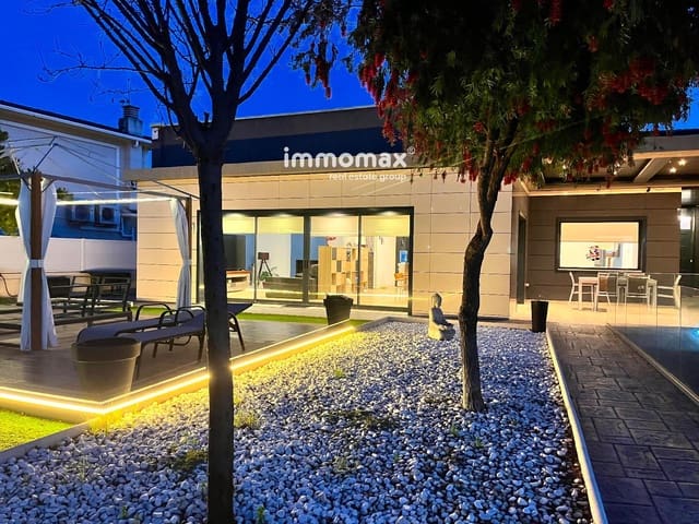 Chalet de 10 habitaciones en Vilanova i la Geltrú en venta con piscina garaje - 798.000 € (Ref: 8901336)