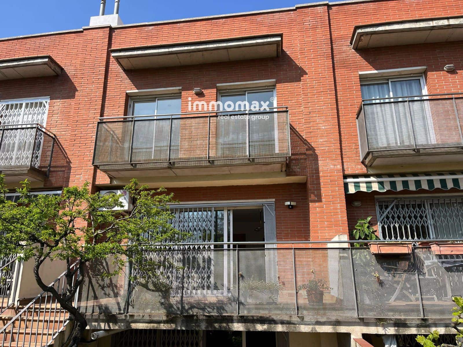 4 slaapkamer Huis te koop in Granollers met garage - € 439.000 (Ref: 8906282)