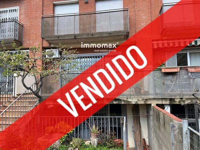 4 bedroom Townhouse for sale in Granollers with garage - € 439,000 (Ref: 8906282)