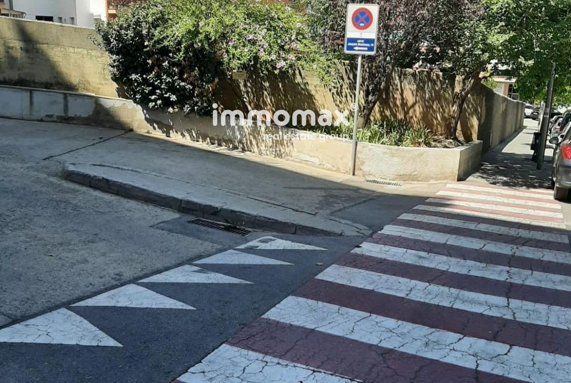 Erhverv til salg i Sant Feliu de Llobregat - € 330.000 (Ref: 8911975)