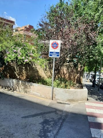 Commercial for sale in Sant Feliu de Llobregat - € 330,000 (Ref: 8911975)