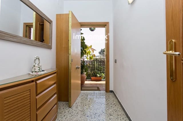 6 bedroom Villa for sale in Cervelló with pool garage - € 490,000 (Ref: 8913643)