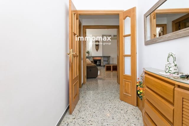 6 bedroom Villa for sale in Cervelló with pool garage - € 490,000 (Ref: 8913643)