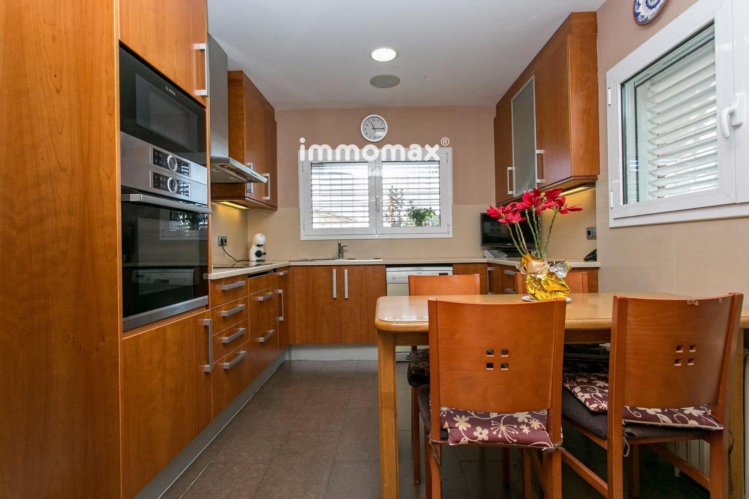 6 soveværelse Villa til salg i Cervello med swimmingpool garage - € 490.000 (Ref: 8913643)