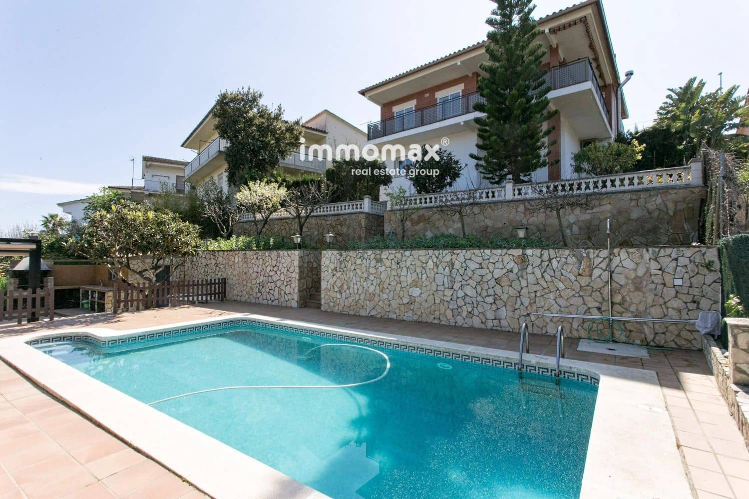 6 soveværelse Villa til salg i Cervello med swimmingpool garage - € 490.000 (Ref: 8913643)