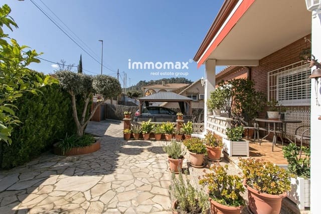 6 bedroom Villa for sale in Cervelló with pool garage - € 490,000 (Ref: 8913643)