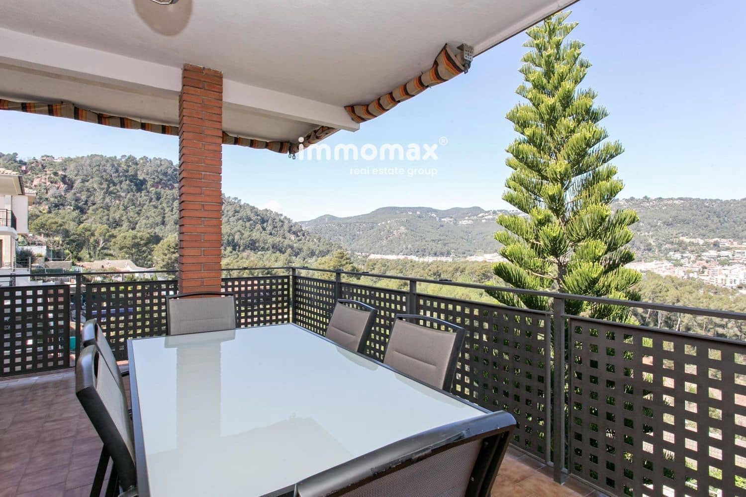 6 soveværelse Villa til salg i Cervello med swimmingpool garage - € 490.000 (Ref: 8913643)