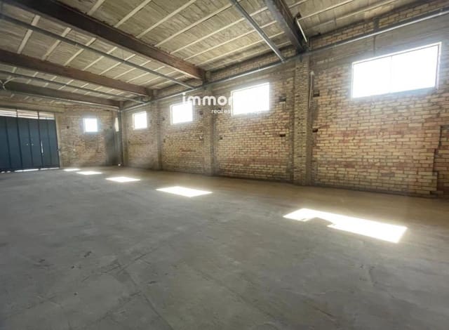 Commercial for sale in Ulldecona - € 215,000 (Ref: 8927623)