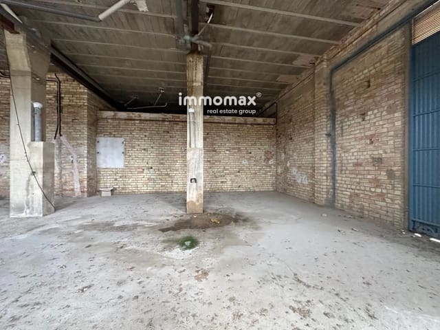 Commercial for sale in Ulldecona - € 215,000 (Ref: 8927623)