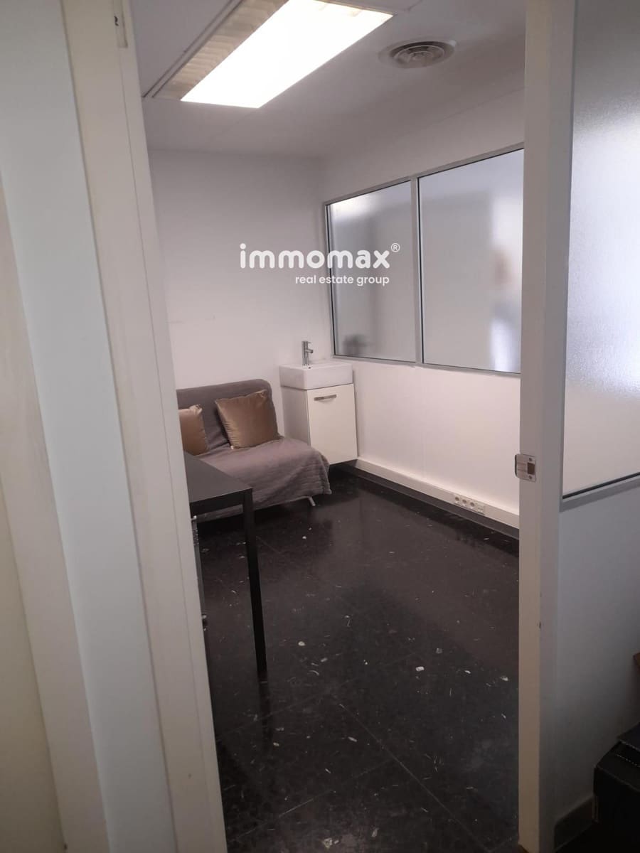 Biuro do wynajęcia w Miasto Barcelona - 450 € (Ref: 8952145)