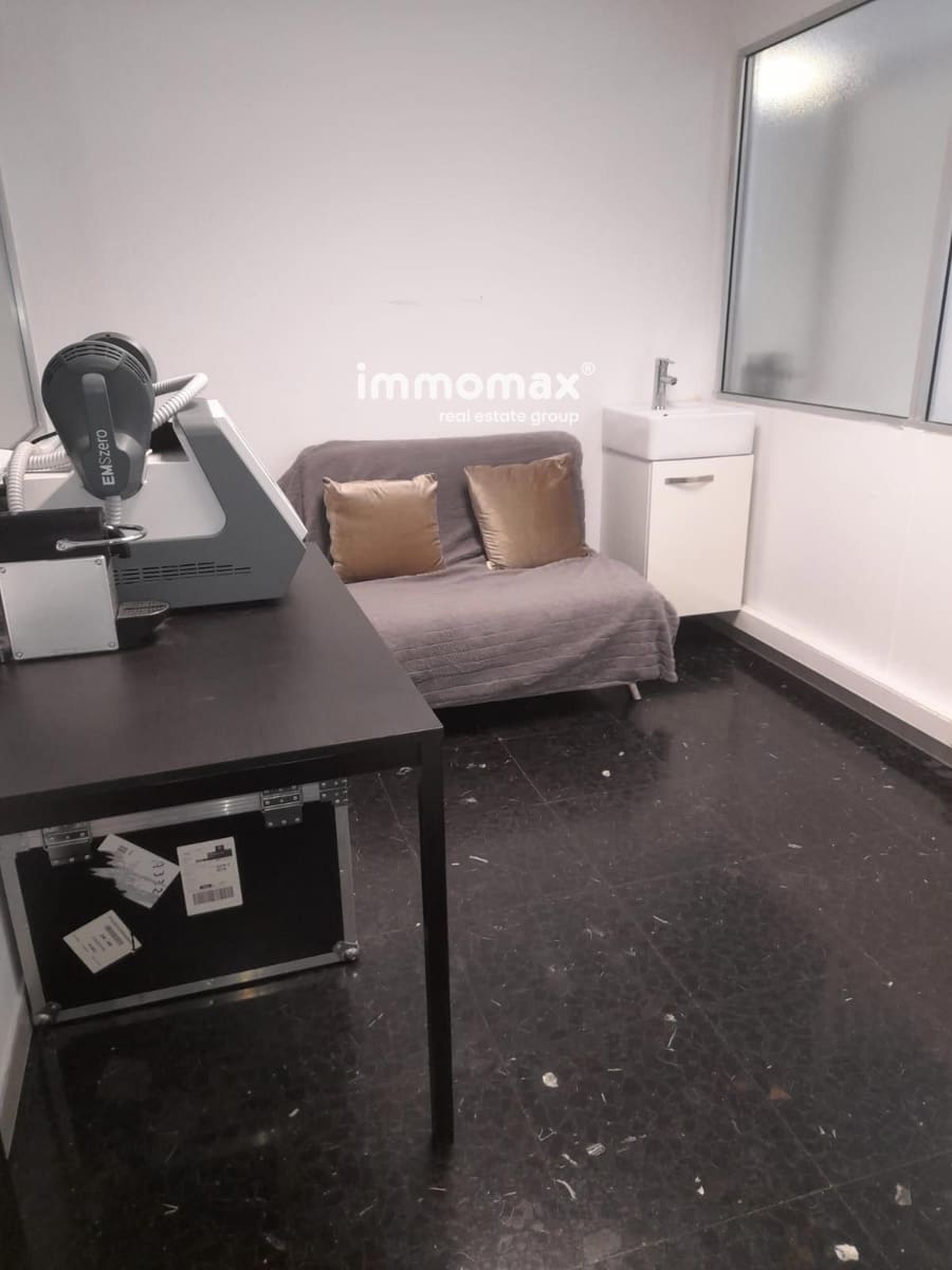 Biuro do wynajęcia w Miasto Barcelona - 450 € (Ref: 8952145)