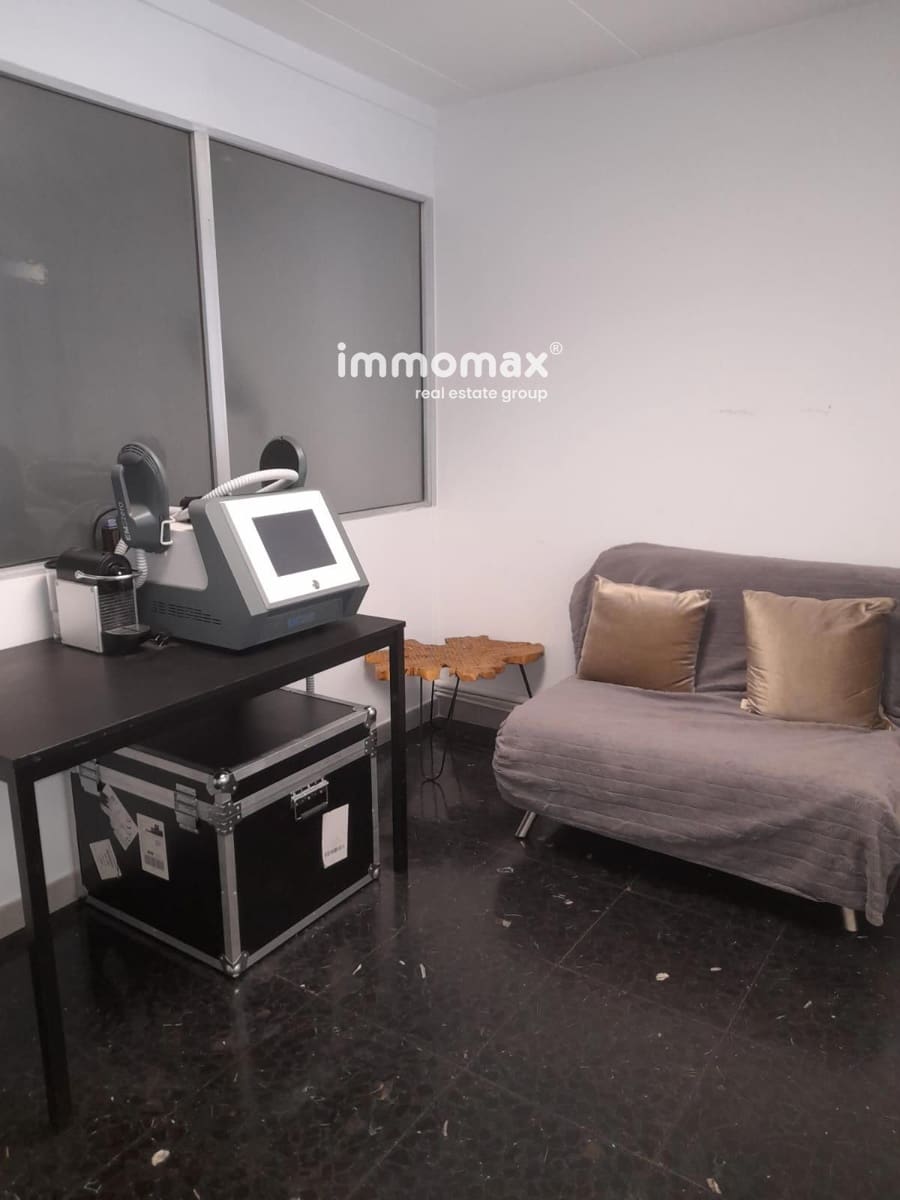 Biuro do wynajęcia w Miasto Barcelona - 450 € (Ref: 8952145)