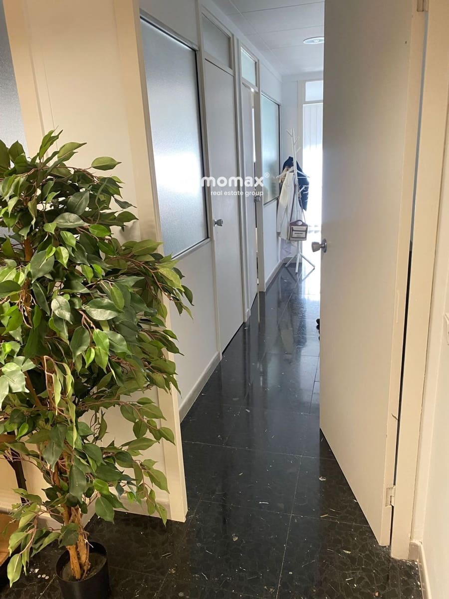 Biuro do wynajęcia w Miasto Barcelona - 450 € (Ref: 8952145)