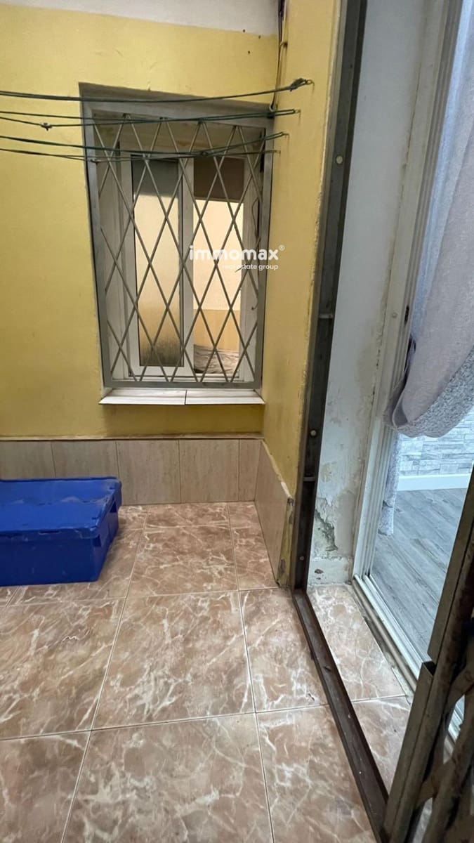 Lejlighed til salg i Sant Feliu de Llobregat - € 115.000 (Ref: 8952146)