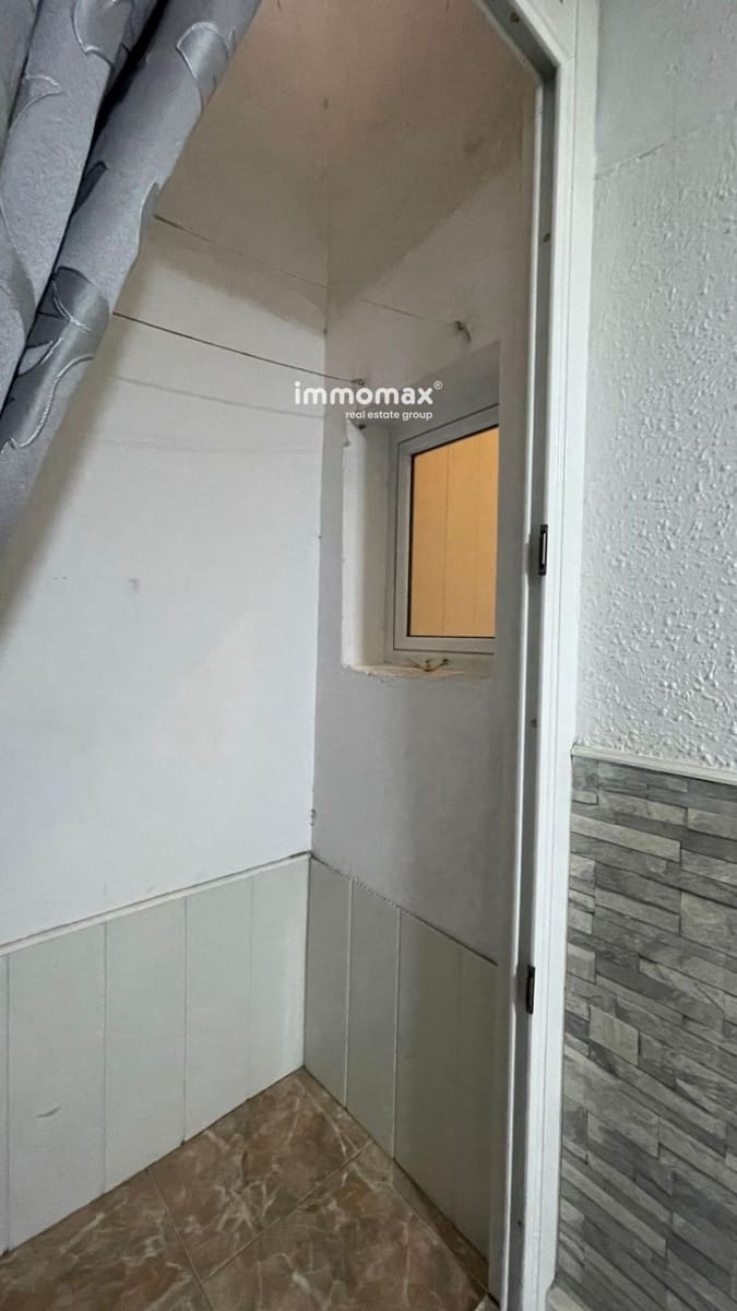 Lejlighed til salg i Sant Feliu de Llobregat - € 115.000 (Ref: 8952146)