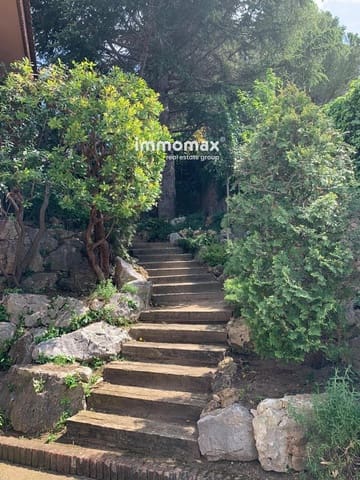 6 bedroom Villa for sale in Gelida with garage - € 1,200,000 (Ref: 8967683)