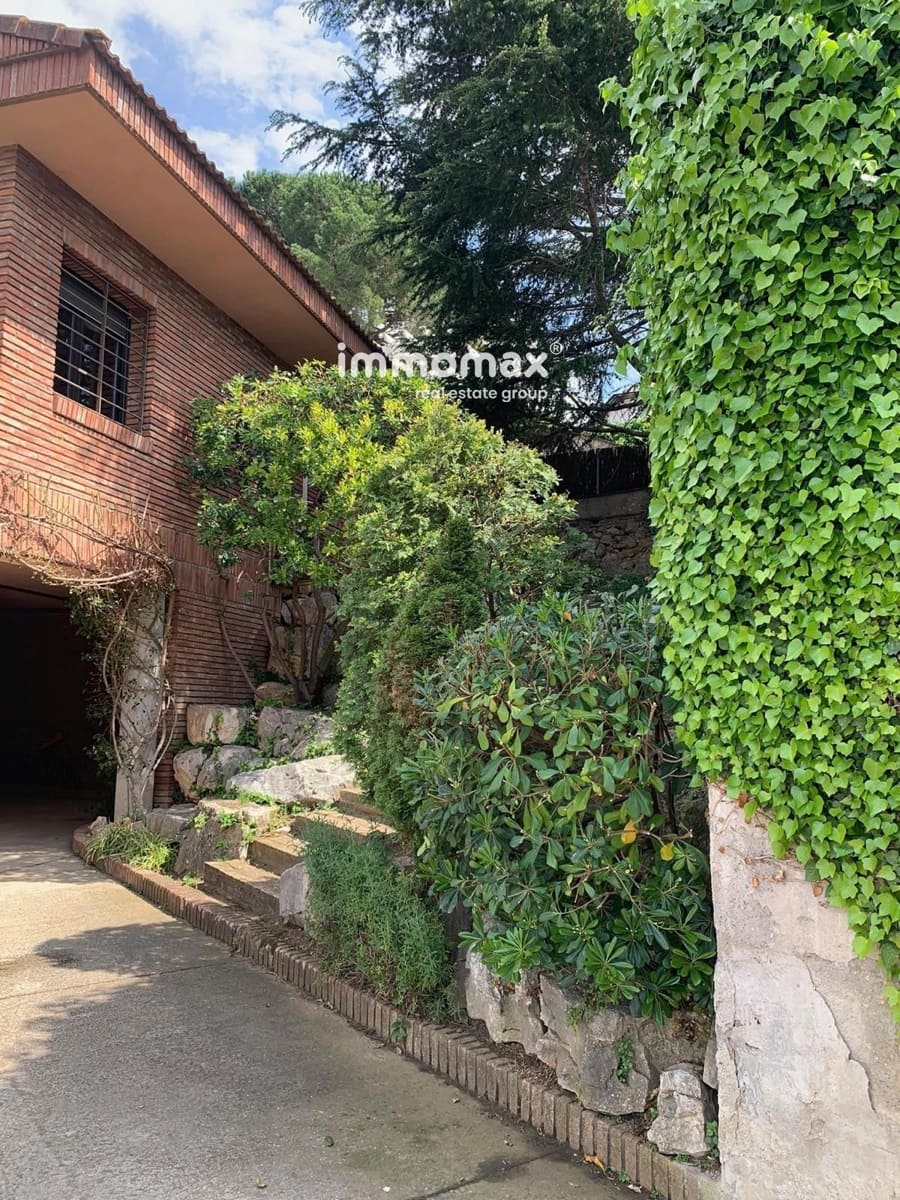 6 bedroom Villa for sale in Gelida with garage - € 1,200,000 (Ref: 8967683)