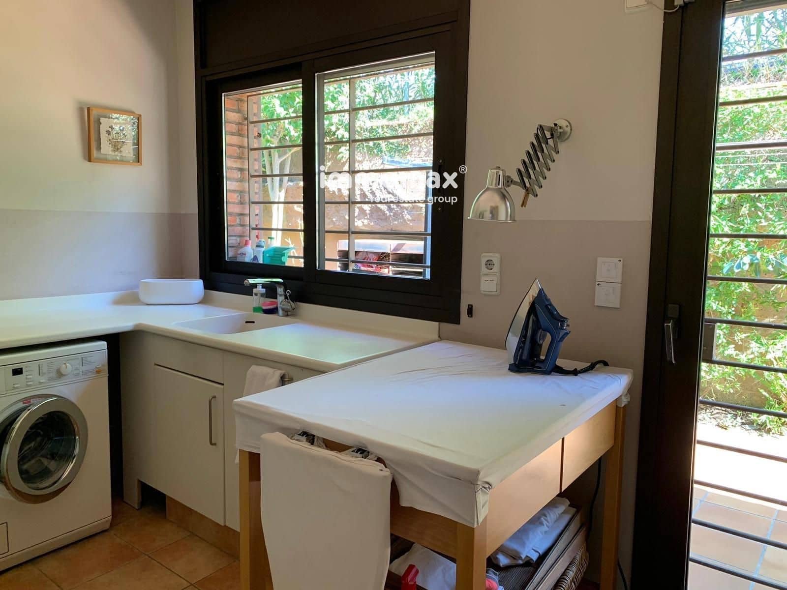 6 bedroom Villa for sale in Gelida with garage - € 1,200,000 (Ref: 8967683)