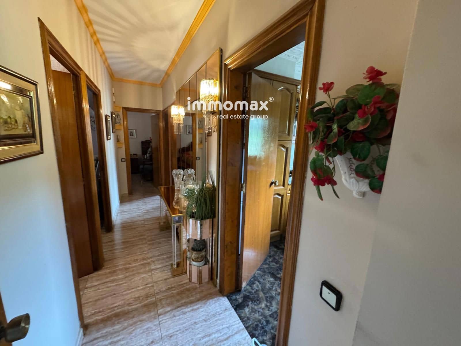 7 soveværelse Villa til salg i Santa Coloma de Cervello med garage - € 550.000 (Ref: 8982910)