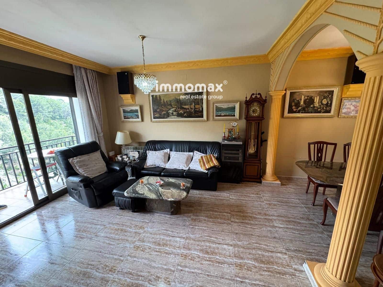 7 soveværelse Villa til salg i Santa Coloma de Cervello med garage - € 550.000 (Ref: 8982910)