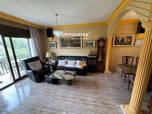 7 bedroom Villa for sale in Santa Coloma de Cervelló with garage - € 550,000 (Ref: 8982910)